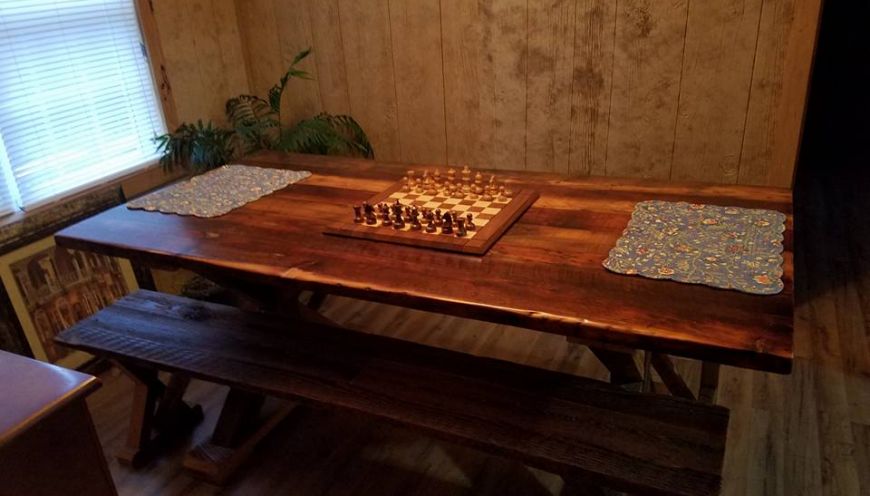 Sandstone Log Cabin - Dining Room Table